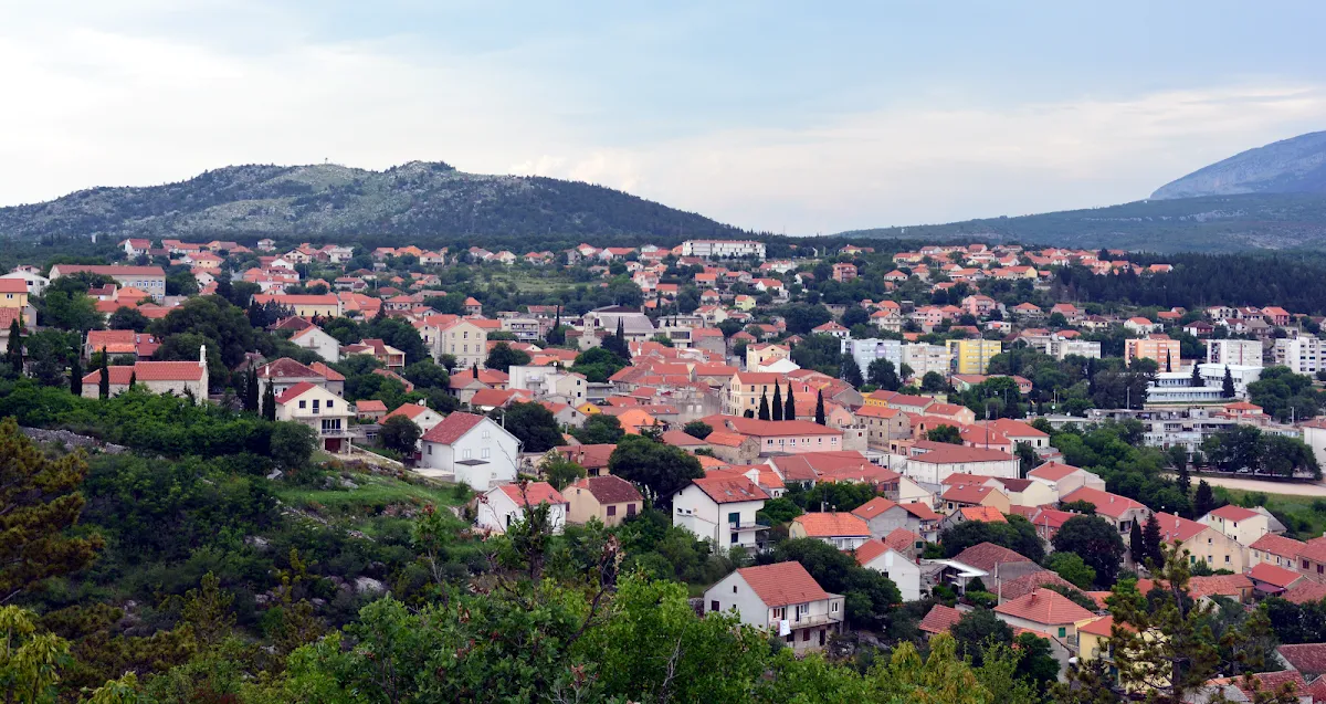 Fotografija lokacije Grad Drniš (Grad).