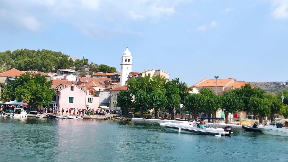 Fotografija lokacije Grad Skradin (Grad).