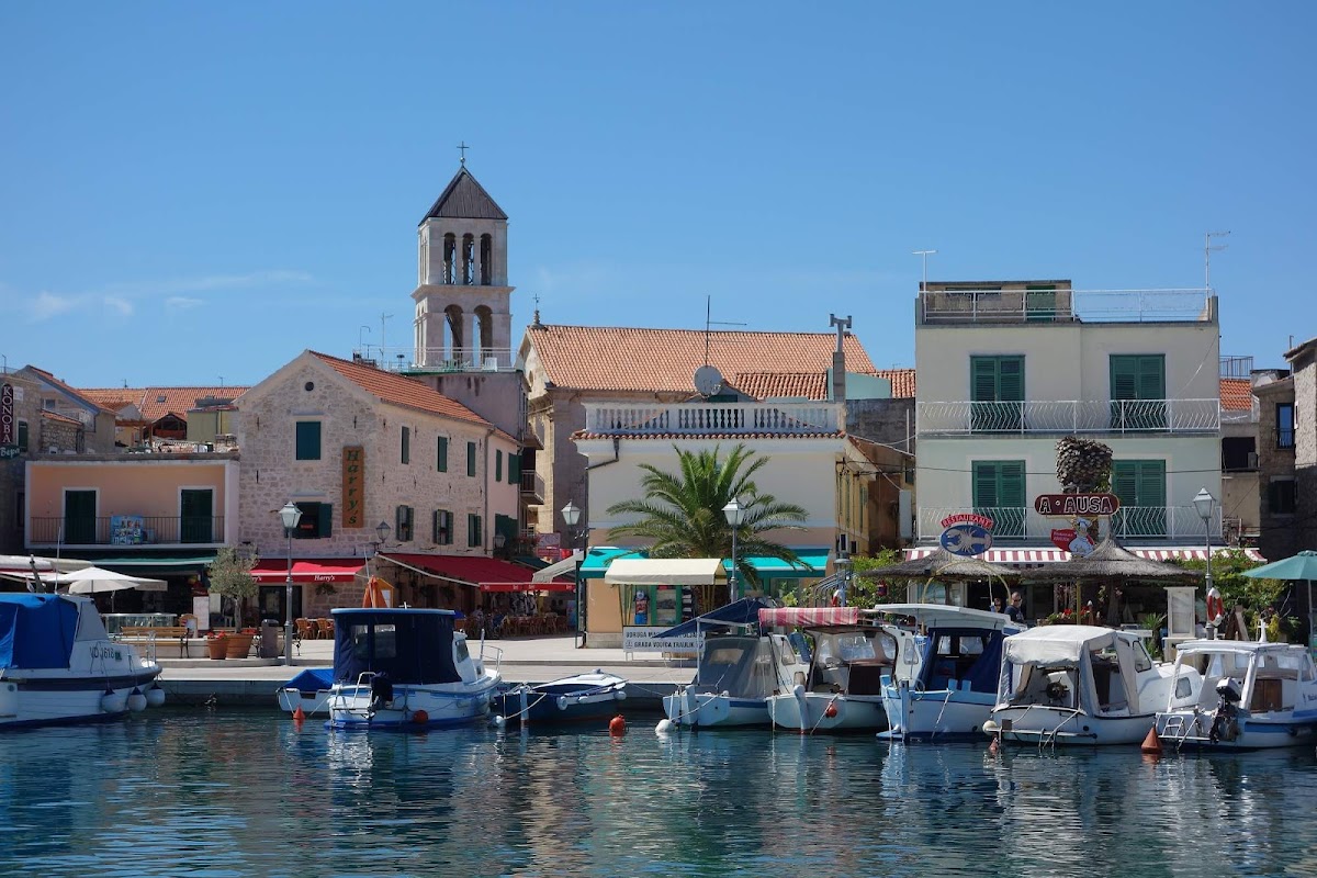 Fotografija lokacije Grad Vodice (Grad).